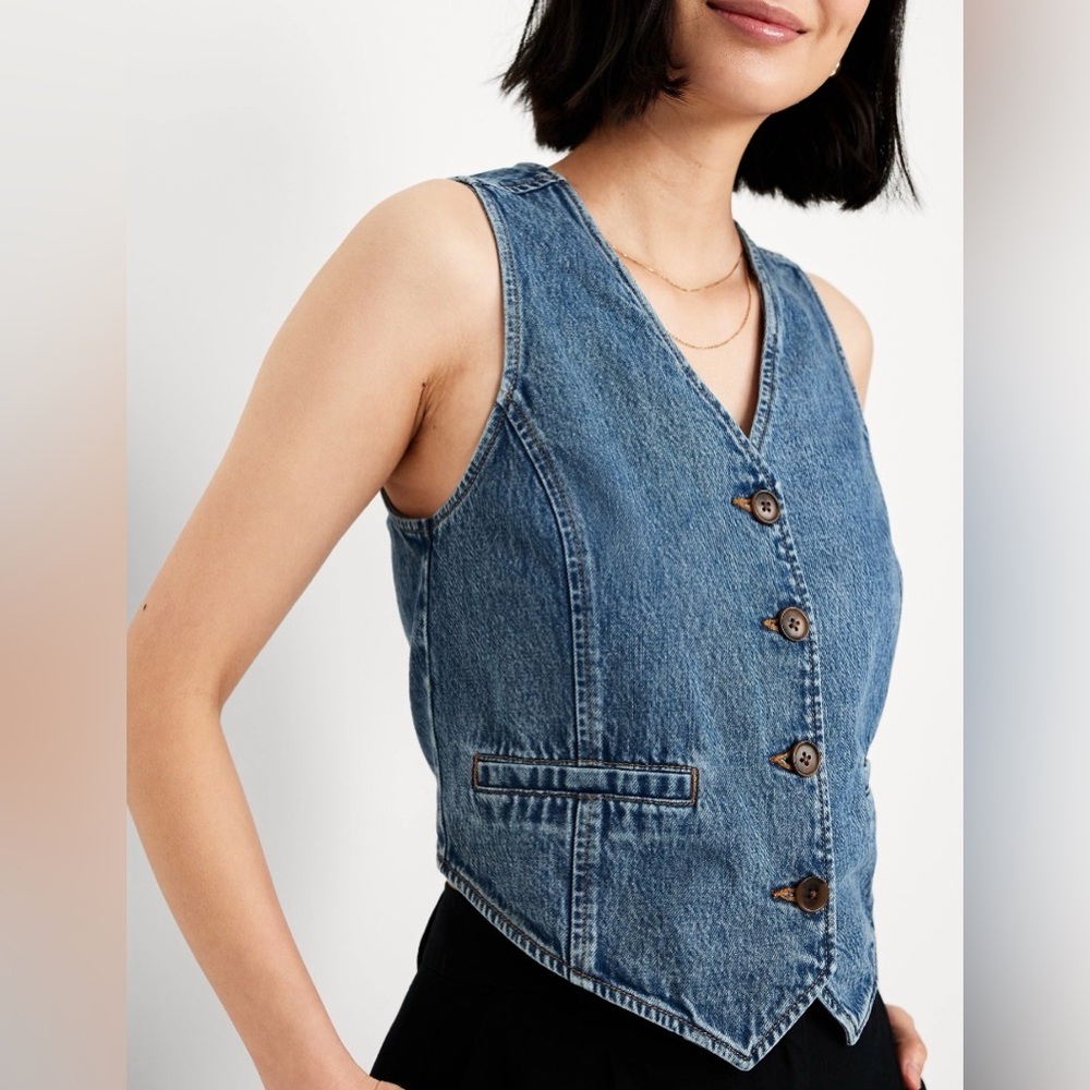 NWT Old Navy Button Front Denim Vest - Women’s size XL